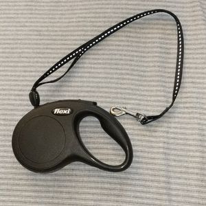 Flexi dog leash